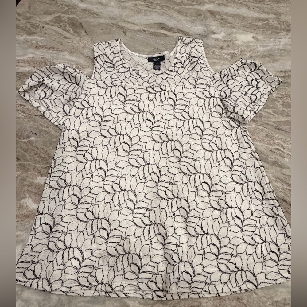 Alfani Petite XL Lace Blouse Ivory Black Embroidered Short Sleeve